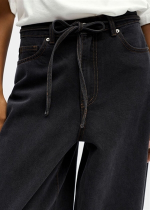 Moji Elsa mw super barrel jeans Black Denim Object 